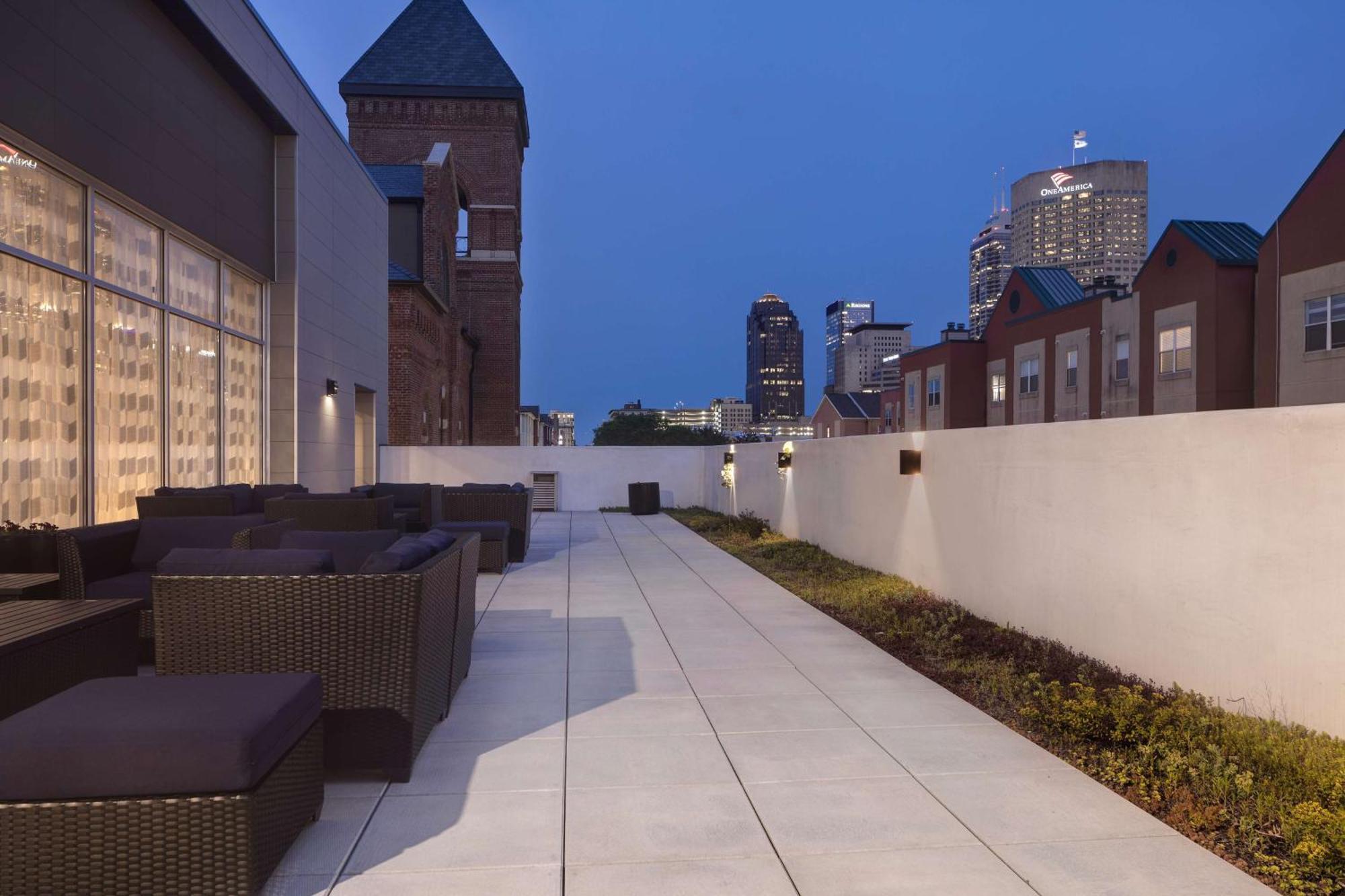 Hampton Inn Indianapolis Downtown Iupui Zewnętrze zdjęcie