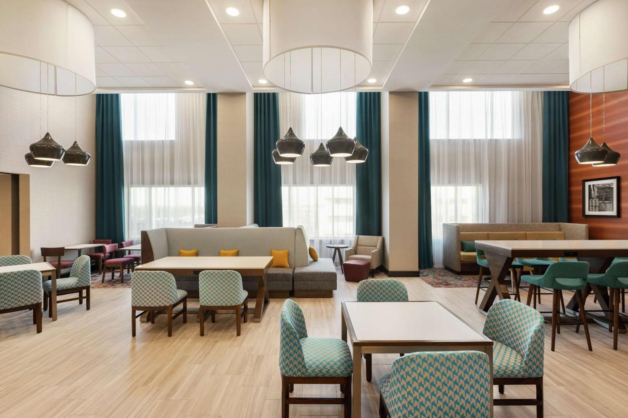 Hampton Inn Indianapolis Downtown Iupui Zewnętrze zdjęcie